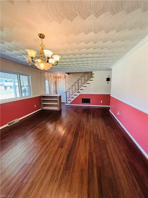 7 Shirley Dr, Hampton, VA 23666 photo 7