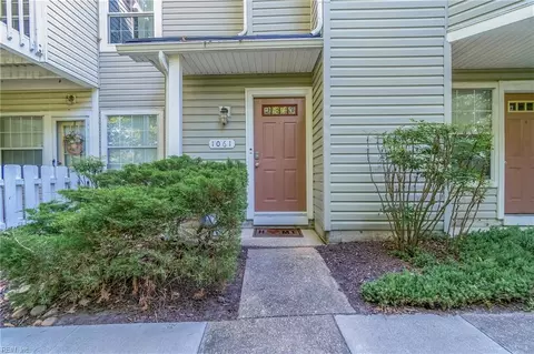 1061 Pebblewood Dr, Virginia Beach, VA 23464