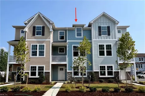 1055 Butte Ln, Chesapeake, VA 23320