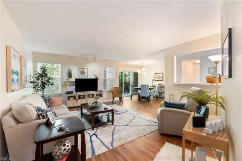 336 River Forest Rd, Virginia Beach, VA 23454