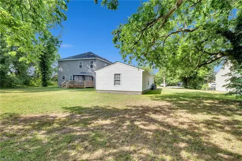 Exterior - 920 Mason St, Hampton, VA 23669 photo 6 of 7