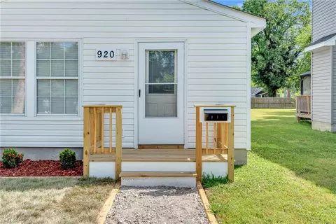 Exterior - 920 Mason St, Hampton, VA 23669 photo 3 of 7