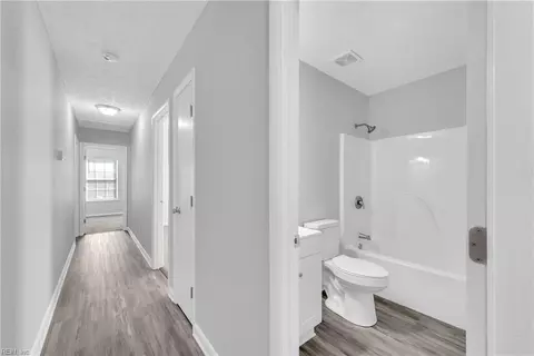 Entry Way - 920 Mason St, Hampton, VA 23669 photo 7 of 7
