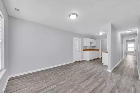 Entry Way - 920 Mason St, Hampton, VA 23669 photo 1 of 7