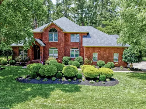 105 Stumpy Lake Ct, Suffolk, VA 23434