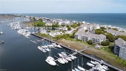 1003 High Dunes Quay Quay #306, Hampton, VA 23664