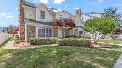 312 34th St #101, Virginia Beach, VA 23451
