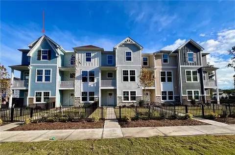 1061 Butte Ln, Chesapeake, VA 23320