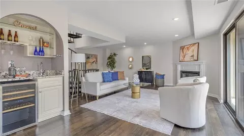 401 College Pl #14, Norfolk, VA 23510