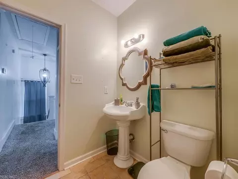 Bath - 270 Columbia Ave, Hampton, VA 23669 photo 2 of 5