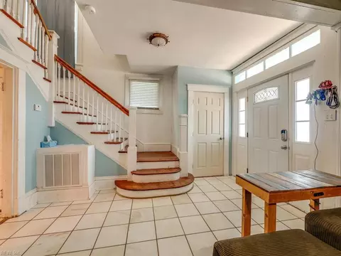 Entry Way - 270 Columbia Ave, Hampton, VA 23669 photo 1 of 2