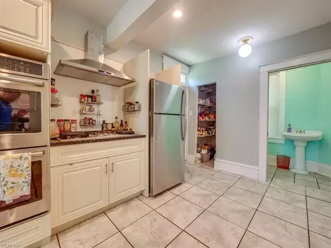 Kitchen - 270 Columbia Ave, Hampton, VA 23669 photo 1 of 5
