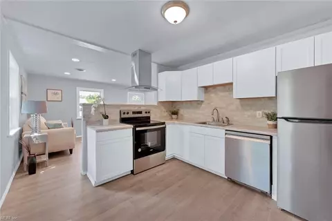 Kitchen - 1500 Morgan Dr, Hampton, VA 23663 photo 2 of 3