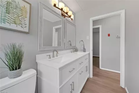 Bath - 1500 Morgan Dr, Hampton, VA 23663 photo 2 of 2
