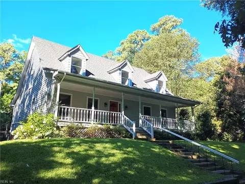 657 Kings Hwy, Suffolk, VA 23432