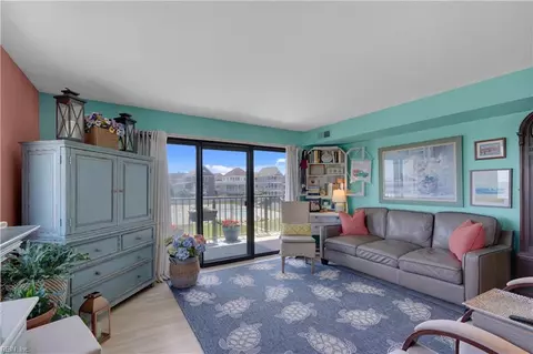 Living - 100 E Ocean View Ave #207, Norfolk, VA 23503 photo 3 of 4
