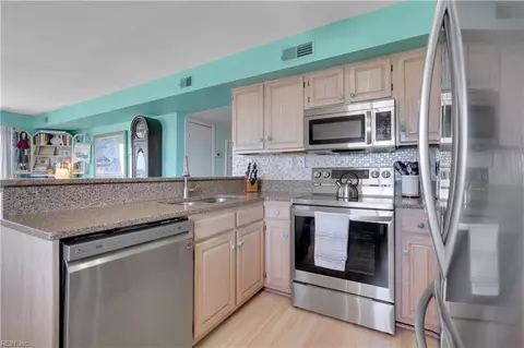 Kitchen - 100 E Ocean View Ave #207, Norfolk, VA 23503 photo 2 of 3