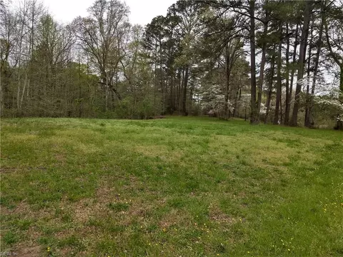 1 Gayle Way, Isle Of Wight County, VA 23314