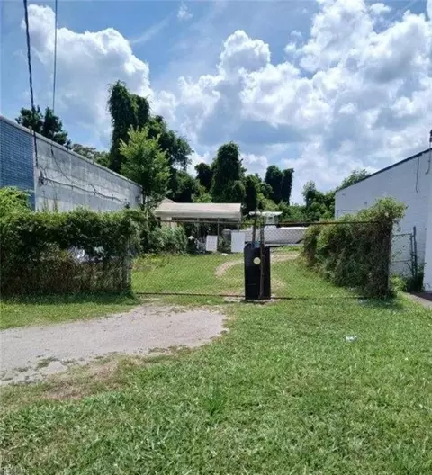 2404 Rodman Ave, Portsmouth, VA 23707