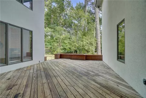 Exterior - 4024 Grant Ct, Chesapeake, VA 23321 photo 9 of 9