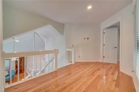 Entry Way - 4024 Grant Ct, Chesapeake, VA 23321 photo 3 of 3