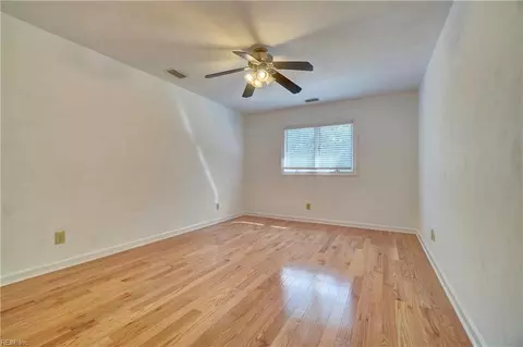 Bedroom - 4024 Grant Ct, Chesapeake, VA 23321 photo 5 of 7
