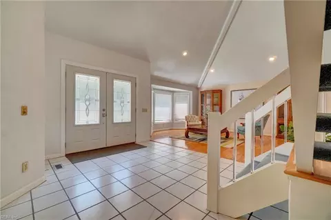 Entry Way - 4024 Grant Ct, Chesapeake, VA 23321 photo 1 of 3