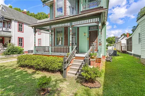 Exterior - 336 Main St, Smithfield, VA 23430 photo 2 of 18