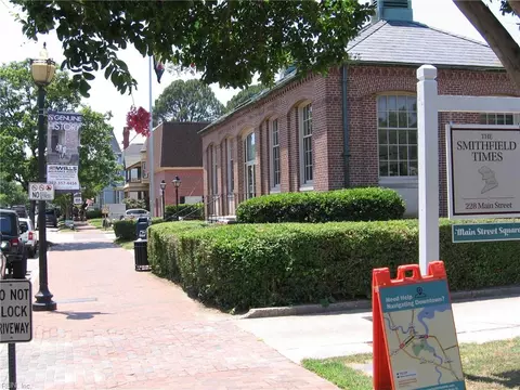 Exterior - 336 Main St, Smithfield, VA 23430 photo 17 of 18