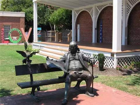 Exterior - 336 Main St, Smithfield, VA 23430 photo 16 of 18