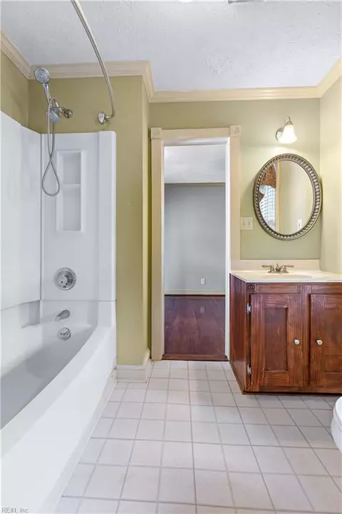Bath - 336 Main St, Smithfield, VA 23430 photo 3 of 4