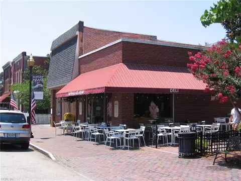 Exterior - 336 Main St, Smithfield, VA 23430 photo 12 of 18