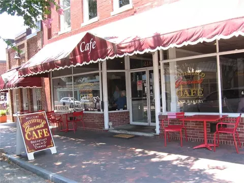 Exterior - 336 Main St, Smithfield, VA 23430 photo 15 of 18