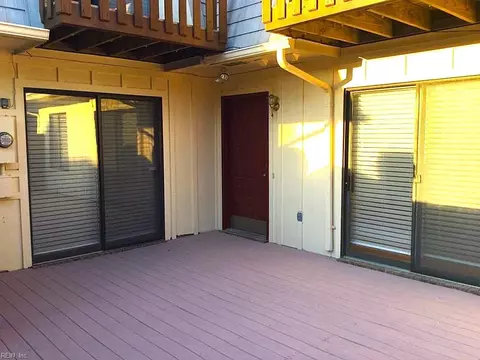 1029 Angler Ln, Virginia Beach, VA 23451