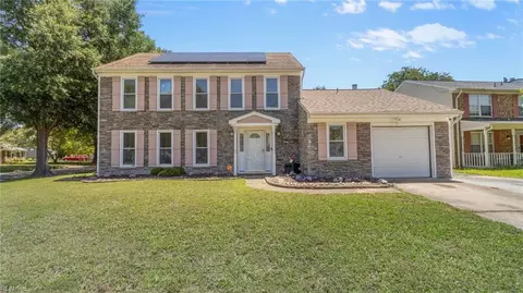 900 Meadowood Dr, Virginia Beach, VA 23453
