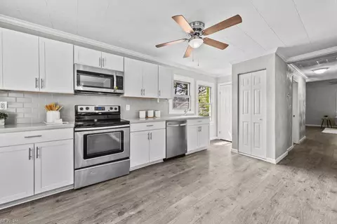 209 Magnolia St, Suffolk, VA 23434