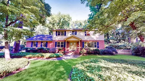 1024 Briarwood Pt, Virginia Beach, VA 23452