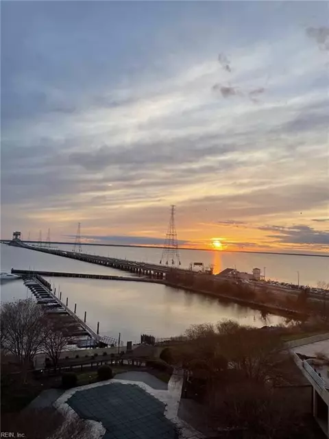 7501 River Rd #5G, Newport News, VA 23607