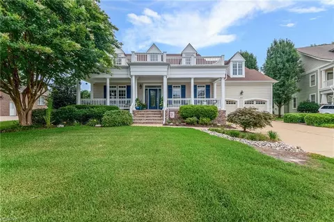 102 Torrington Cir, Suffolk, VA 23436