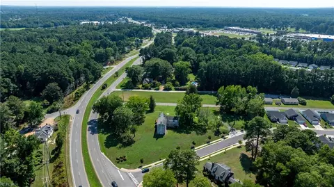 View/Area - 7260 Main St, Gloucester, VA 23061 photo 10 of 12