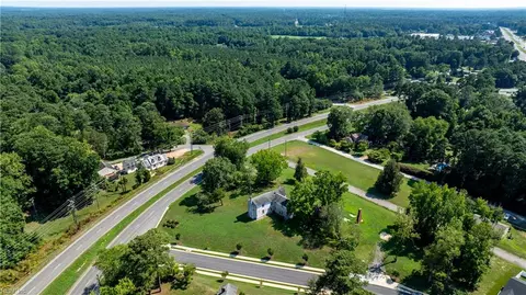 View/Area - 7260 Main St, Gloucester, VA 23061 photo 7 of 12