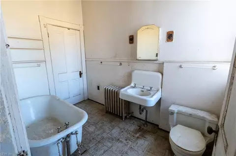 Bath - 7260 Main St, Gloucester, VA 23061 photo 3 of 3