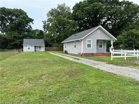 335 Greenbrier Ave, Hampton, VA 23661