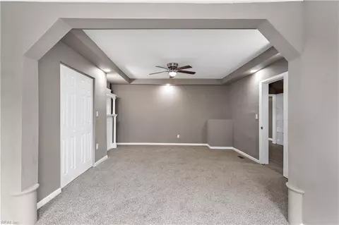 Living - 203 Wellons St, Suffolk, VA 23434 photo 2 of 4