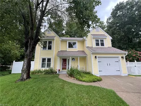 211 Sheffield Ln, Yorktown, VA 23693