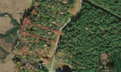 2010 Creekway Dr, Isle Of Wight County, VA 23430