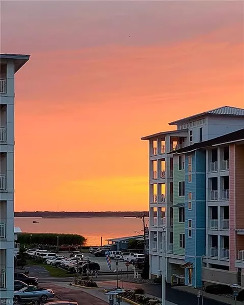 3738 Sandpiper Rd #203B, Virginia Beach, VA 23456