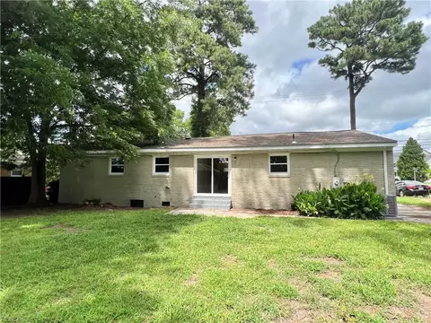 Exterior - 2641 Cedar Rd, Chesapeake, VA 23323 photo 9 of 10