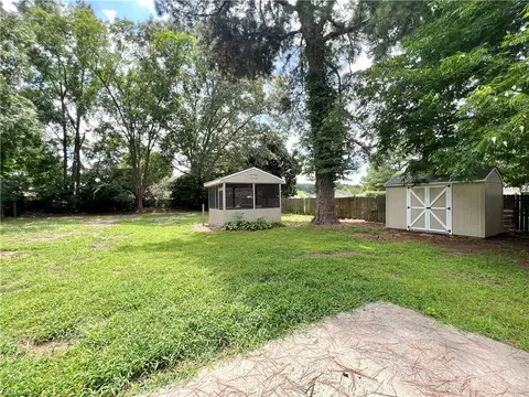 Exterior - 2641 Cedar Rd, Chesapeake, VA 23323 photo 6 of 10