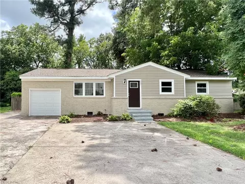 Exterior - 2641 Cedar Rd, Chesapeake, VA 23323 photo 2 of 10